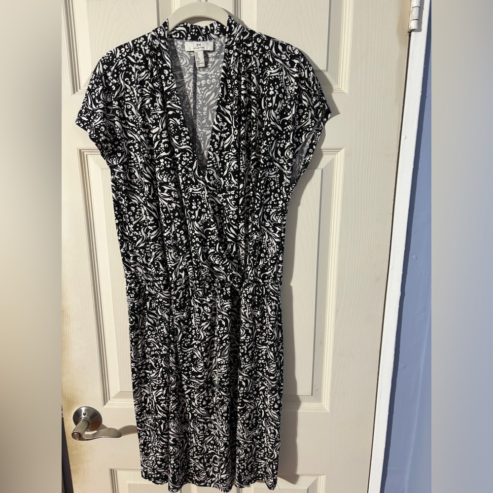 Black and white dress